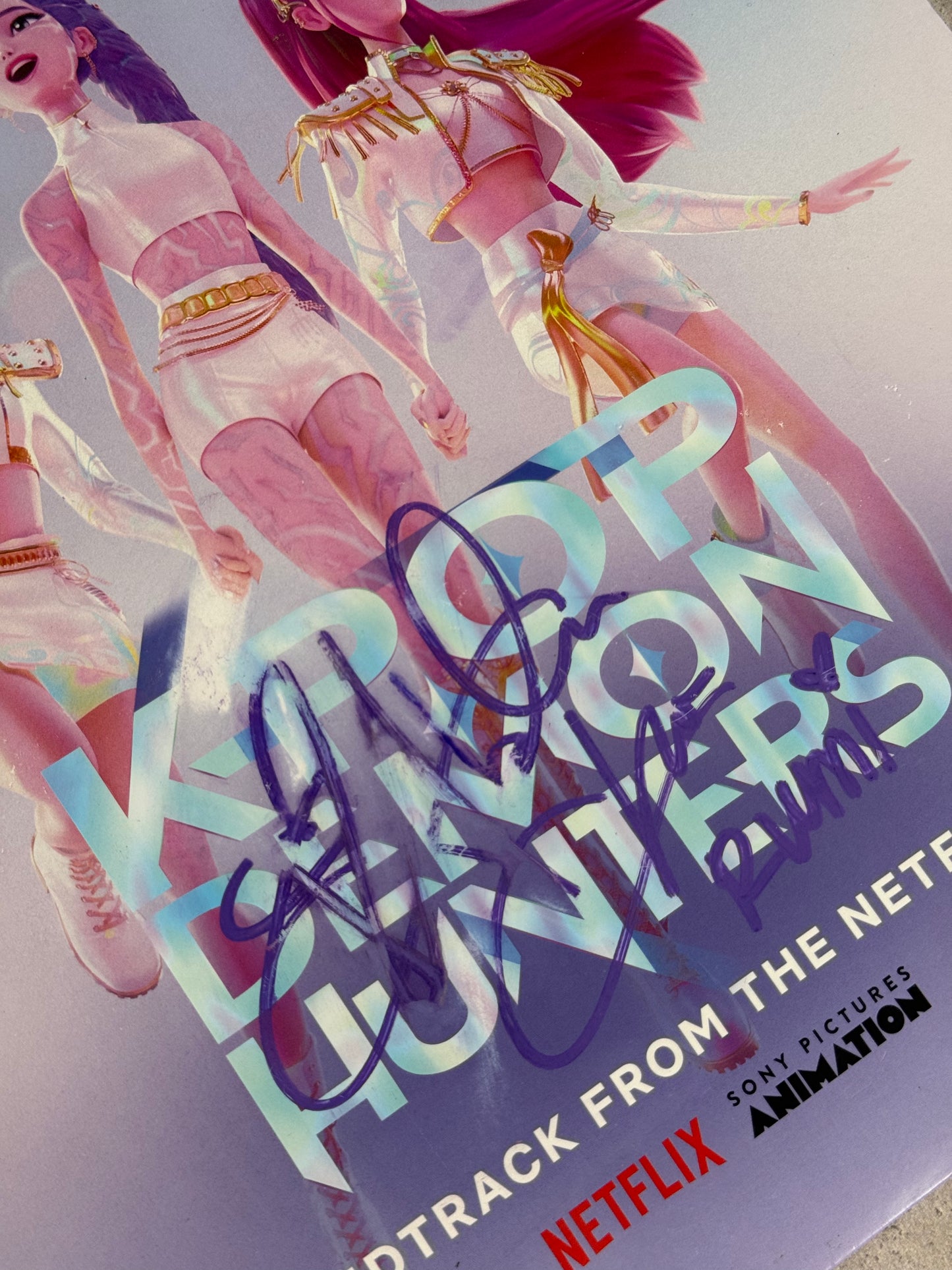 Vinil KPOP Demon Hunters firmado (con daño) (Zoey & Rumi) SWAU