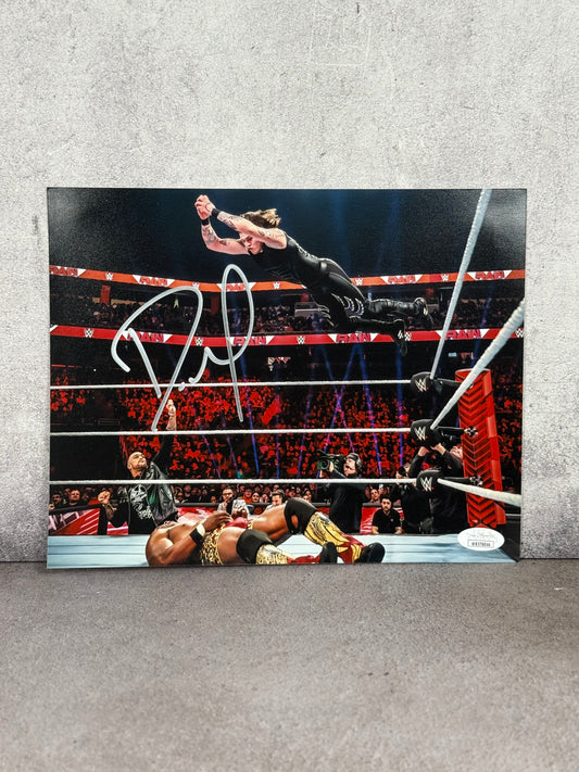 Foto firmada por Dominik Mysterio JSA