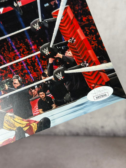 Foto firmada por Dominik Mysterio JSA