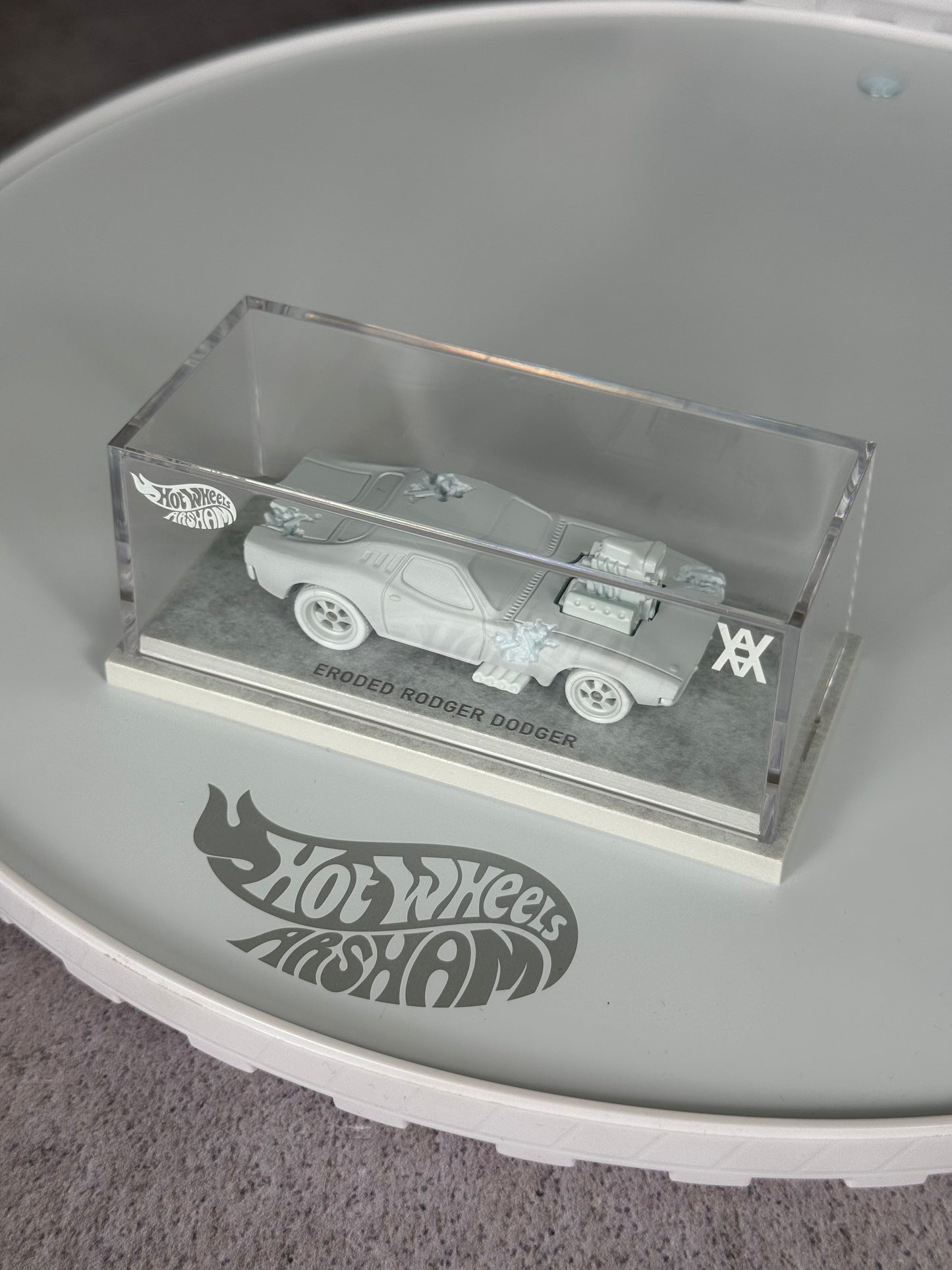 Colección Daniel Arsham x Hot Wheels con Collector Set y 7 vehículos