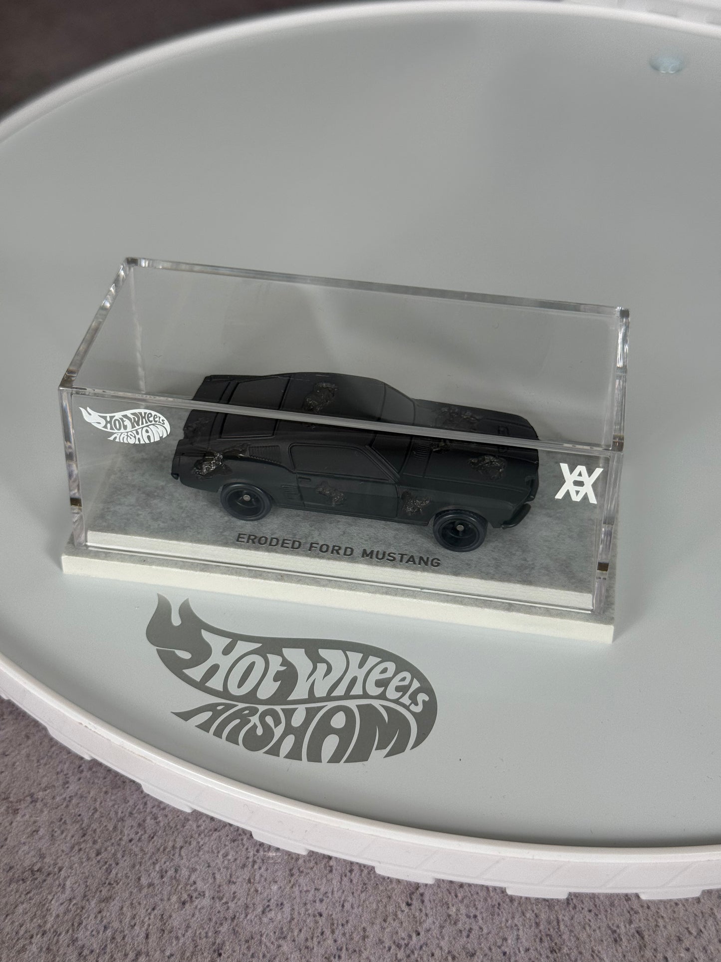 Colección Daniel Arsham x Hot Wheels con Collector Set y 7 vehículos