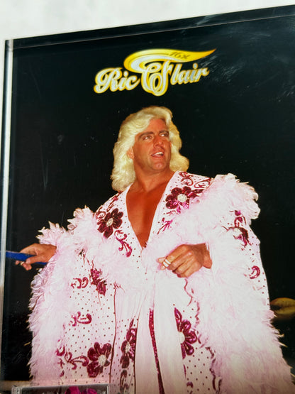 Ric Flair Ring-Worn + Anillo – WWE 2K 2019 Promo