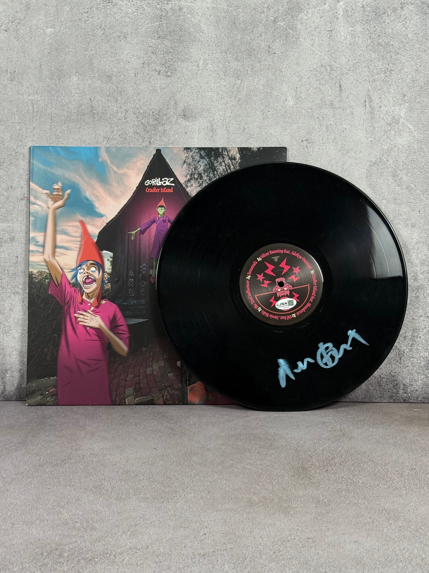 Vinil Gorillaz Cracker Island – Firmado por Damon Albarn (Daño en firma) – JSA