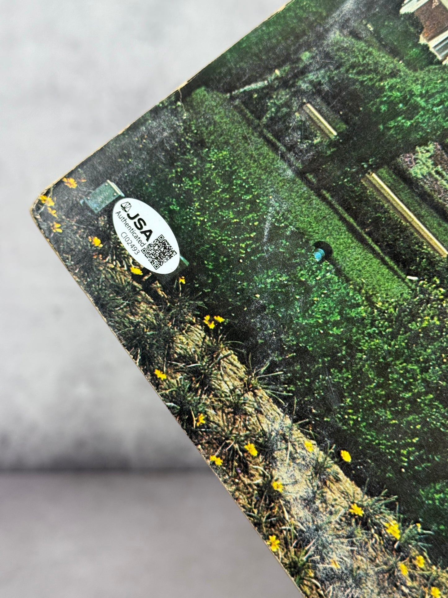 Vinil Disneyland “Small World” 1964 – Firmado por Bob Gurr (JSA)