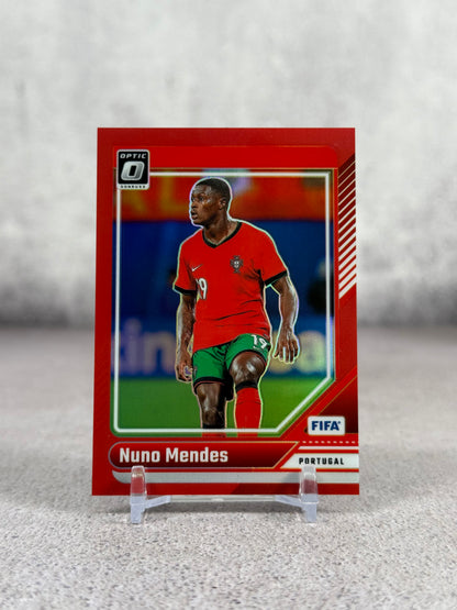 Tarjeta Donruss Optic Nuno Mendes Rookie 204/299 numerada
