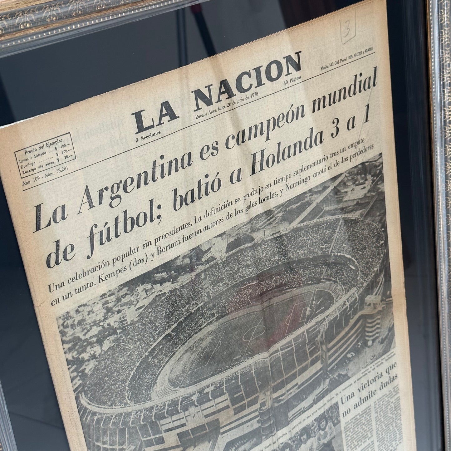 Periodico antiguo 1978 1er campeonato Argentina (Autografo Kempes)